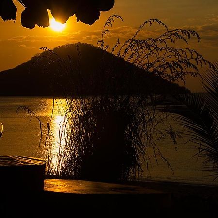 Mgoza Lodge Cape Maclear Extérieur photo